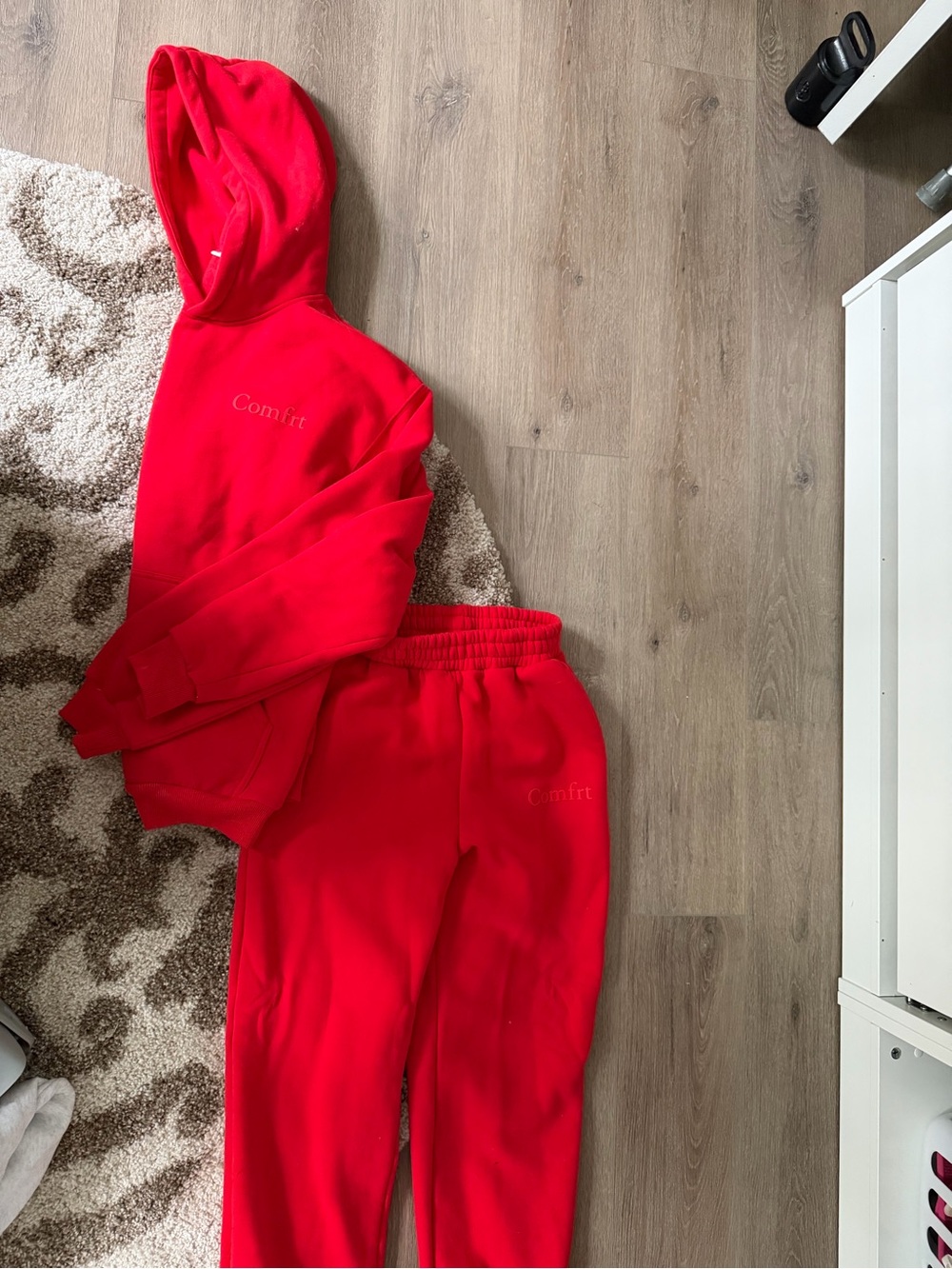 Red Comfrt Hoodie & Joggers Set - Picture 1 of 1
